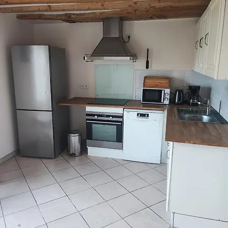 Cozy House, Small Garden And Parking, Train Station On Foot Vakantiehuis *